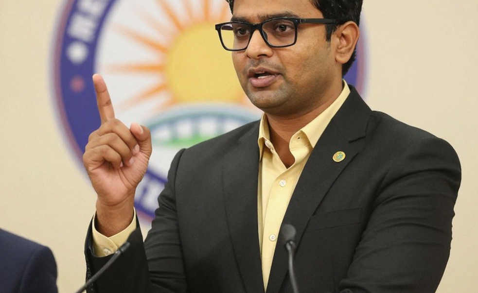 आशिकुर ज़मान की वापसी: छह लाख की एक पंक्ति, दो साल का खाली खाता, और वह ग्यारहवाँ पन्ना जो किसी ने नहीं छापा